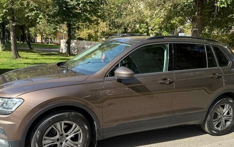 Volkswagen Tiguan II, 2019 год, 2 270 000 рублей, 4 фотография