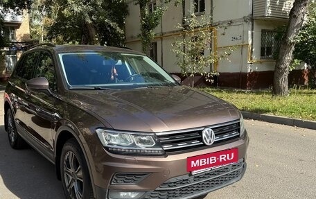 Volkswagen Tiguan II, 2019 год, 2 270 000 рублей, 2 фотография