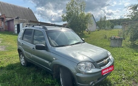 Chevrolet Niva I рестайлинг, 2012 год, 450 000 рублей, 3 фотография
