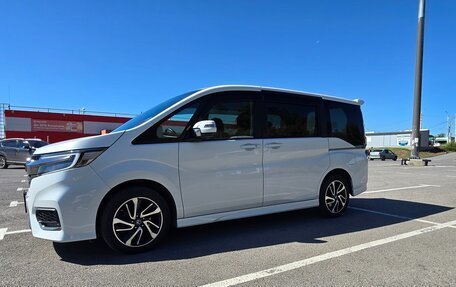 Honda Stepwgn IV, 2017 год, 2 200 000 рублей, 3 фотография