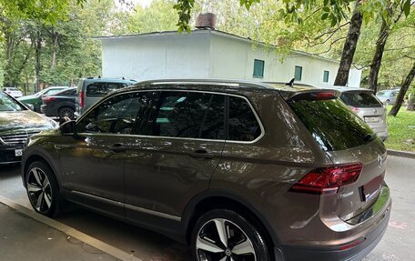 Volkswagen Tiguan II, 2017 год, 2 499 999 рублей, 2 фотография