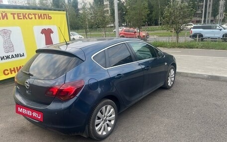 Opel Astra J, 2011 год, 780 000 рублей, 2 фотография