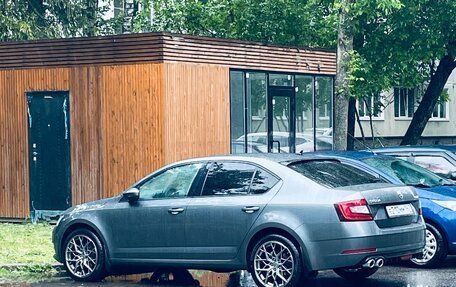Skoda Octavia, 2017 год, 1 690 000 рублей, 2 фотография