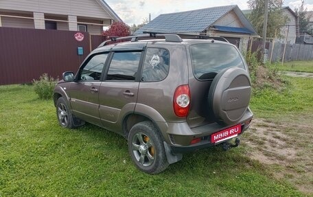 Chevrolet Niva I рестайлинг, 2017 год, 785 000 рублей, 3 фотография