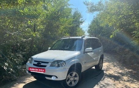 Chevrolet Niva I рестайлинг, 2013 год, 790 000 рублей, 2 фотография