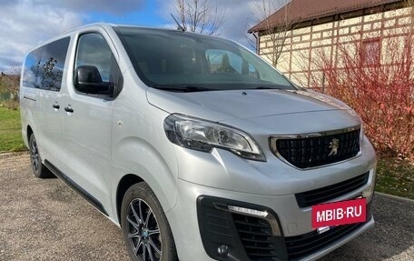 Peugeot Traveller I, 2021 год, 2 850 000 рублей, 3 фотография