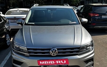Volkswagen Tiguan II, 2018 год, 3 350 000 рублей, 3 фотография