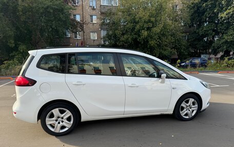 Opel Zafira C рестайлинг, 2017 год, 870 000 рублей, 3 фотография
