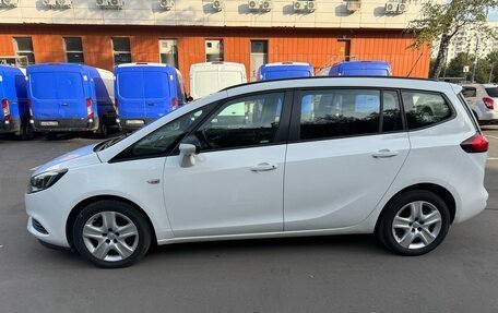 Opel Zafira C рестайлинг, 2017 год, 870 000 рублей, 2 фотография