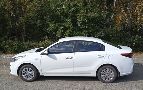KIA Rio IV, 2017 год, 1 100 000 рублей, 2 фотография