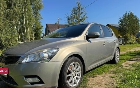 KIA cee'd I рестайлинг, 2010 год, 800 000 рублей, 3 фотография