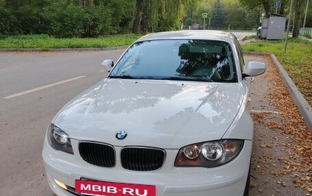 BMW 1 серия, 2009 год, 950 000 рублей, 4 фотография
