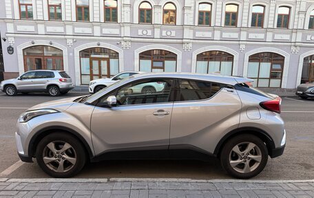 Toyota C-HR I рестайлинг, 2019 год, 2 400 000 рублей, 5 фотография