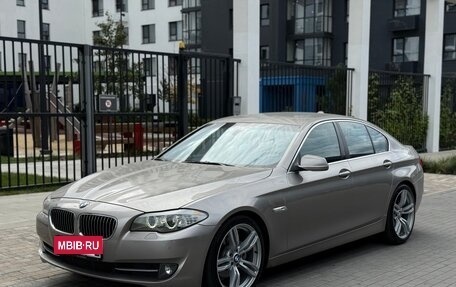 BMW 5 серия, 2012 год, 1 800 000 рублей, 3 фотография