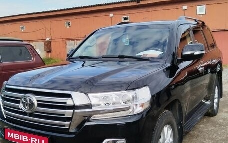 Toyota Land Cruiser 200, 2020 год, 9 300 000 рублей, 2 фотография