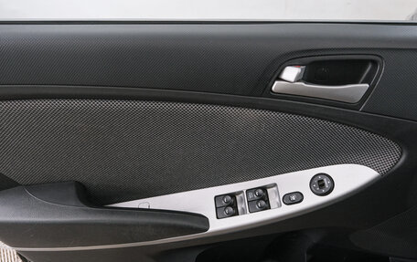 Hyundai Solaris II рестайлинг, 2014 год, 999 000 рублей, 19 фотография