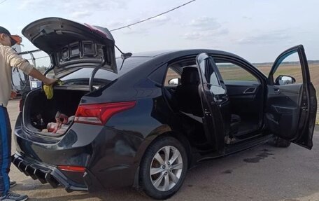 Hyundai Solaris II рестайлинг, 2017 год, 780 000 рублей, 3 фотография