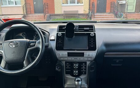 Toyota Land Cruiser Prado 150 рестайлинг 2, 2018 год, 4 500 000 рублей, 7 фотография