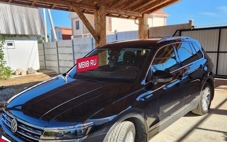 Volkswagen Tiguan II, 2018 год, 2 800 000 рублей, 2 фотография