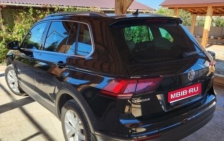 Volkswagen Tiguan II, 2018 год, 2 800 000 рублей, 8 фотография