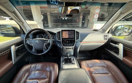 Toyota Land Cruiser 200, 2016 год, 5 150 000 рублей, 11 фотография