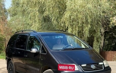 Volkswagen Sharan I рестайлинг, 2005 год, 695 000 рублей, 2 фотография