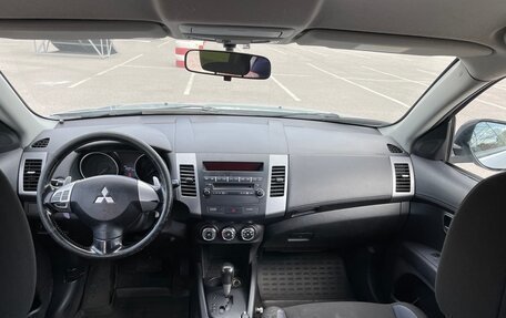 Mitsubishi Outlander III рестайлинг 3, 2011 год, 895 000 рублей, 8 фотография