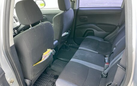 Mitsubishi Outlander III рестайлинг 3, 2011 год, 895 000 рублей, 7 фотография