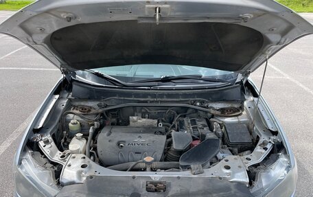 Mitsubishi Outlander III рестайлинг 3, 2011 год, 895 000 рублей, 6 фотография