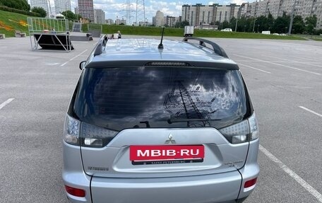 Mitsubishi Outlander III рестайлинг 3, 2011 год, 895 000 рублей, 2 фотография