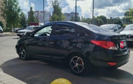 Hyundai Solaris II рестайлинг, 2012 год, 500 000 рублей, 1 фотография