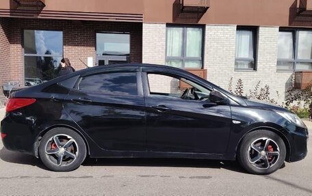 Hyundai Solaris II рестайлинг, 2012 год, 500 000 рублей, 3 фотография