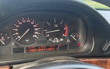 BMW 5 серия, 2000 год, 500 000 рублей, 16 фотография