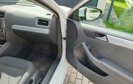 Volkswagen Jetta VI, 2018 год, 1 490 000 рублей, 10 фотография