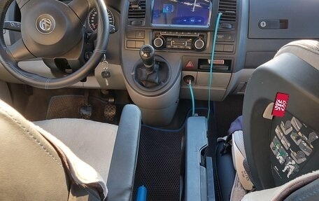 Volkswagen Caravelle T5, 2013 год, 1 950 000 рублей, 10 фотография