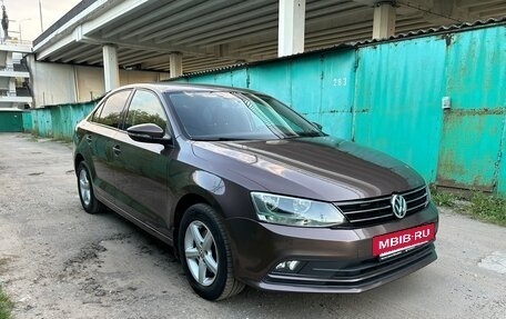 Volkswagen Jetta VI, 2017 год, 920 000 рублей, 2 фотография