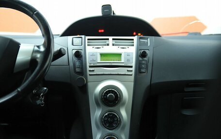 Toyota Yaris III рестайлинг, 2008 год, 470 000 рублей, 14 фотография