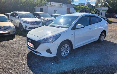 Hyundai Solaris II рестайлинг, 2020 год, 1 400 000 рублей, 3 фотография