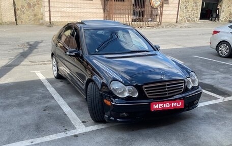 Mercedes-Benz C-Класс, 2006 год, 780 000 рублей, 1 фотография
