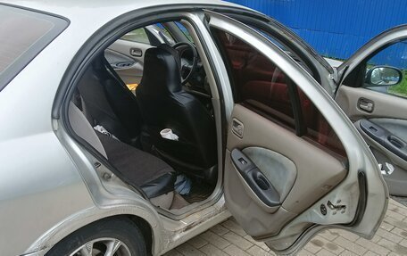Nissan Almera, 2001 год, 160 000 рублей, 14 фотография