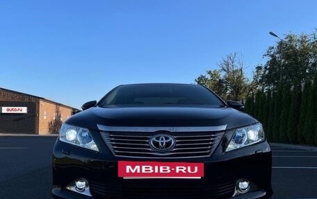 Toyota Camry, 2013 год, 1 850 000 рублей, 2 фотография