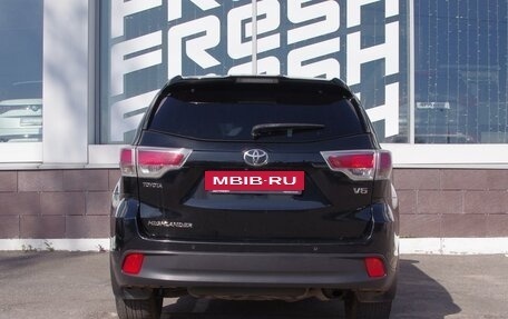 Toyota Highlander III, 2014 год, 2 099 000 рублей, 4 фотография