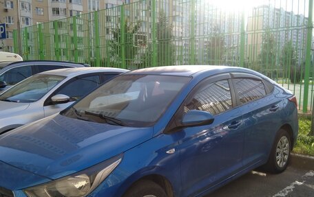 Hyundai Solaris II рестайлинг, 2017 год, 910 000 рублей, 2 фотография