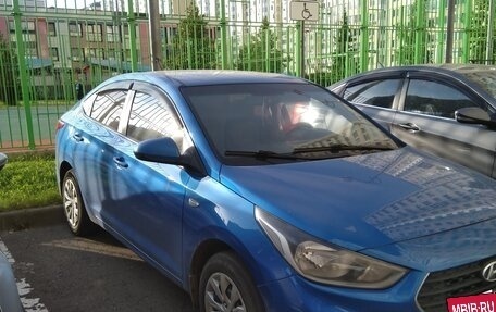 Hyundai Solaris II рестайлинг, 2017 год, 910 000 рублей, 3 фотография