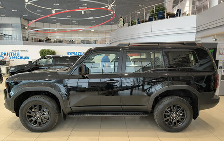 Toyota Land Cruiser Prado, 2024 год, 9 858 000 рублей, 8 фотография
