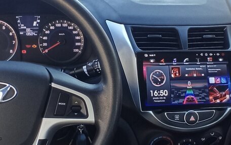 Hyundai Solaris II рестайлинг, 2013 год, 1 120 000 рублей, 9 фотография