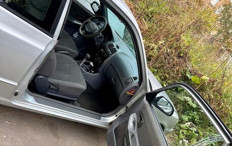 Hyundai Accent II, 2001 год, 300 000 рублей, 19 фотография