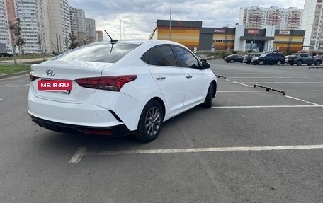 Hyundai Solaris II рестайлинг, 2021 год, 1 300 000 рублей, 3 фотография
