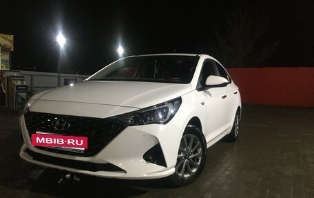 Hyundai Solaris II рестайлинг, 2021 год, 1 300 000 рублей, 6 фотография