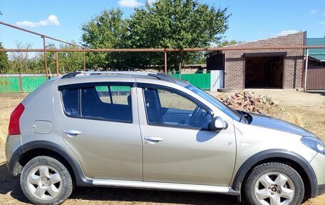 Renault Sandero I, 2013 год, 750 000 рублей, 3 фотография